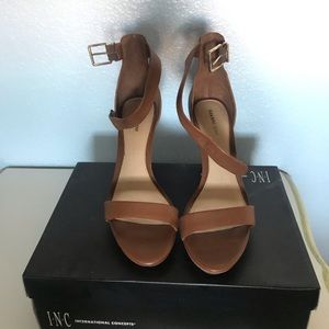 Gianni Bini Beige Camilef Heels size 10